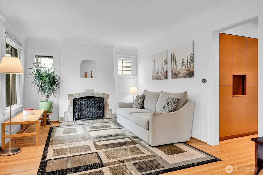 4738 35th Avenue Ne, Seattle, WA 98105 - #2