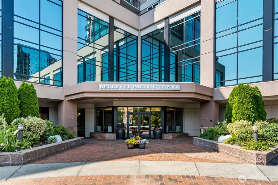 177 107th Avenue Ne #1702, Bellevue, WA 98004 - #3