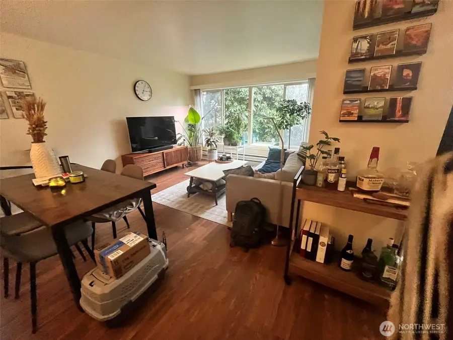 6519 4th Avenue Ne, Seattle, WA 98115 - #3