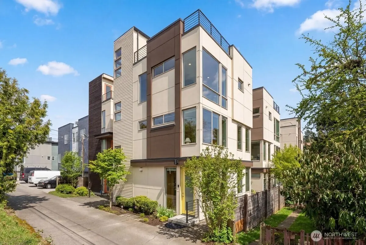 5017 Fauntleroy Way Sw #B, Seattle, WA 98136 - #1