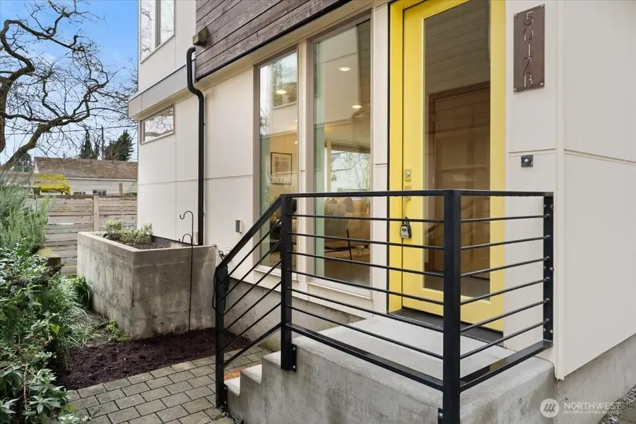 5017 Fauntleroy Way Sw #B, Seattle, WA 98136 - #2