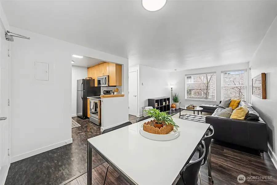 4111 Whitman Avenue N #402, Seattle, WA 98103 - #3