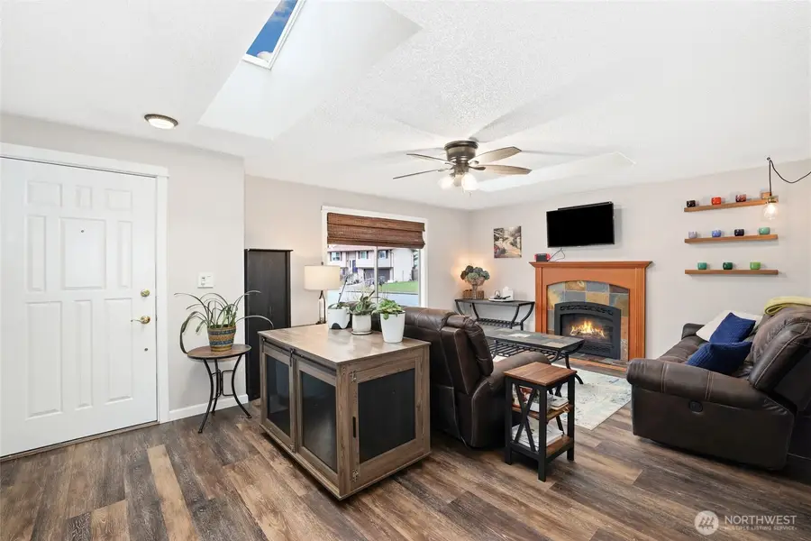 23439 SE 264th Street, Maple Valley, WA 98038 - #3