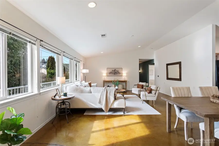 8415 44th Avenue S, Seattle, WA 98118 - #3