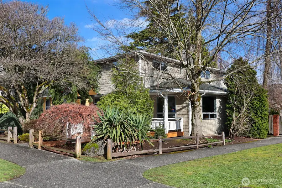 7302 33rd Avenue Ne, Seattle, WA 98115 - #2