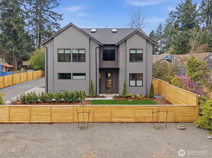 10733 17th Avenue Ne, Seattle, WA 98125 - #2