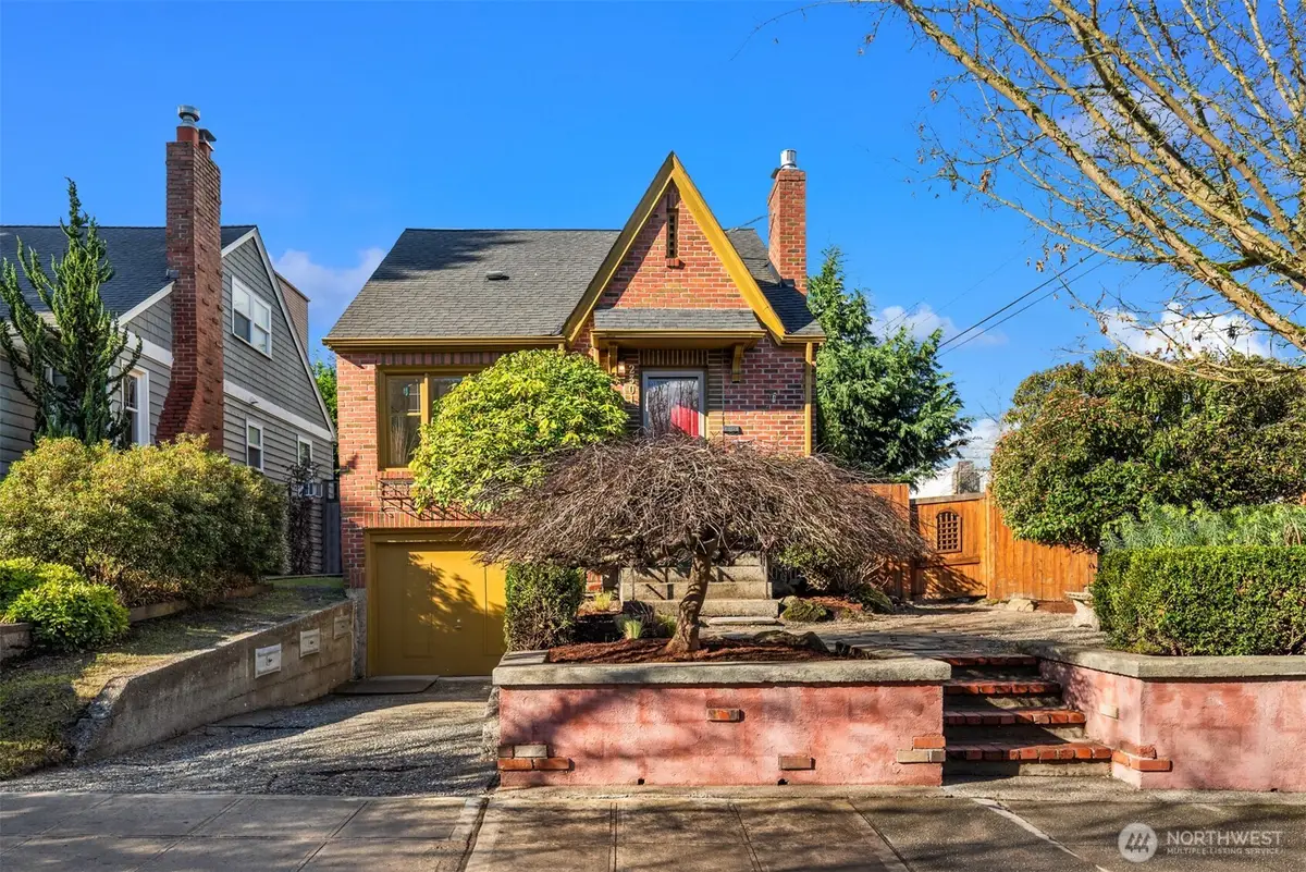 2301 42nd Avenue Sw, Seattle, WA 98116 - #1