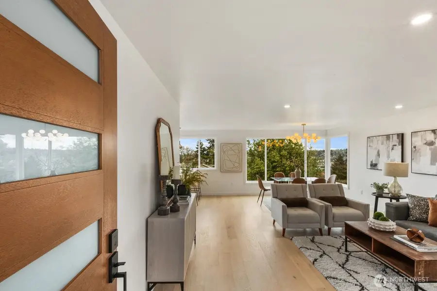 3232 26th Avenue W, Seattle, WA 98199 - #3