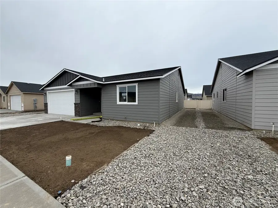 104 Salmon Drive, Wenatchee, WA 98801 - #2
