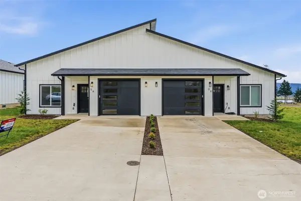 9 Anchor Way #B, Cathlamet, WA 98612