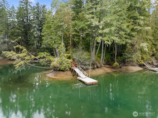 2832 Fishtrap Loop Ne, Olympia, WA 98506