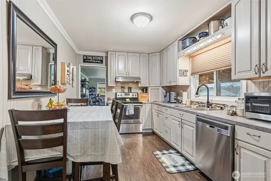 2201 Holcomb Loop Rd, Kelso, WA 98626 - #3