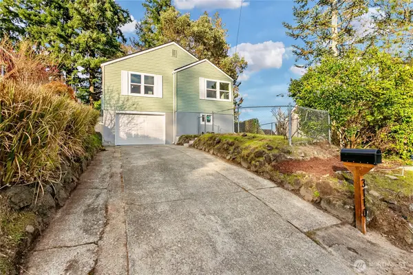 3110 11th Street, Bremerton, WA 98312