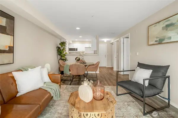 18621 Blueberry Lane #A-204, Monroe, WA 98272