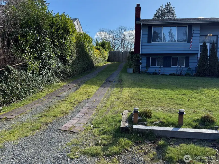 8712 Wildwood Avenue Sw, Lakewood, WA 98498 - #3