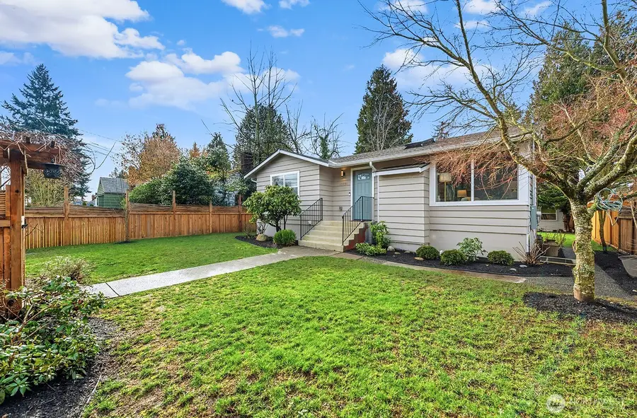 10731 Dayton Avenue N, Seattle, WA 98133 - #2