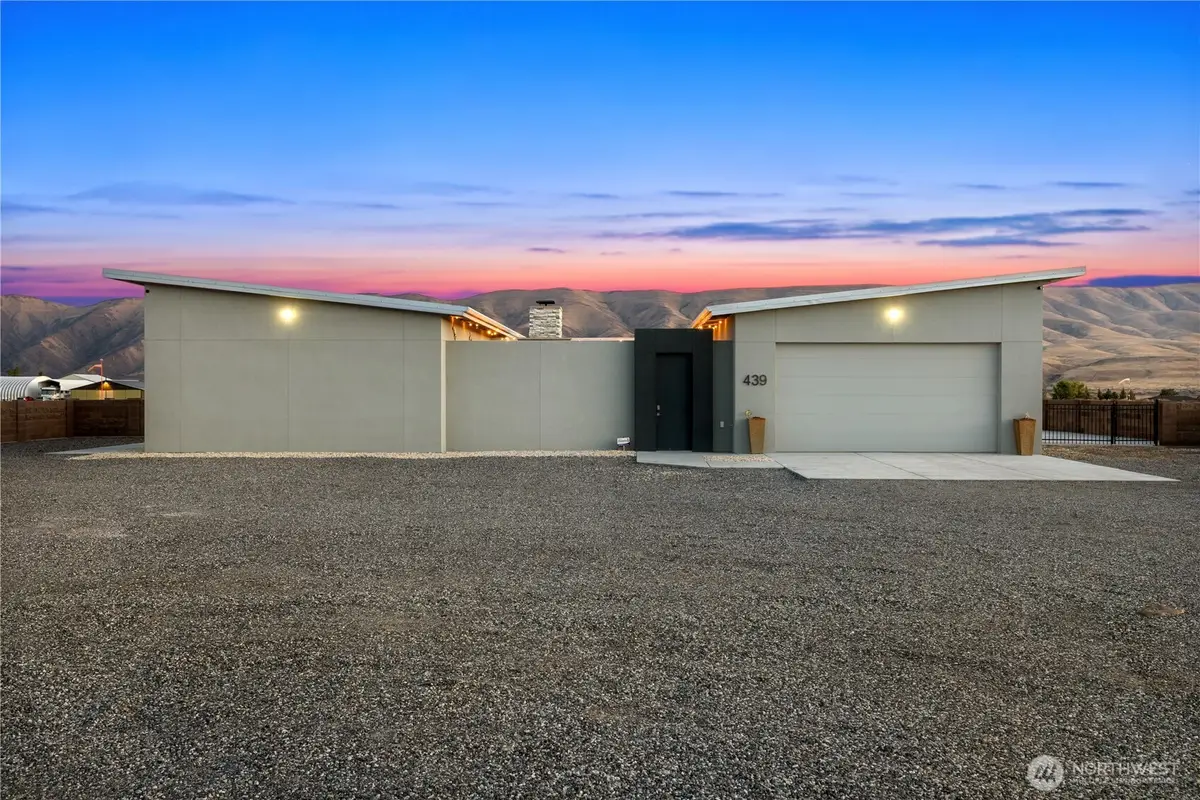 439 Airport Way Sw, Mattawa, WA 99349 - #1