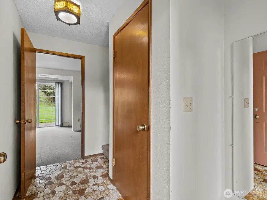 3502 NE 204th Street, Lake Forest Park, WA 98155 - #3