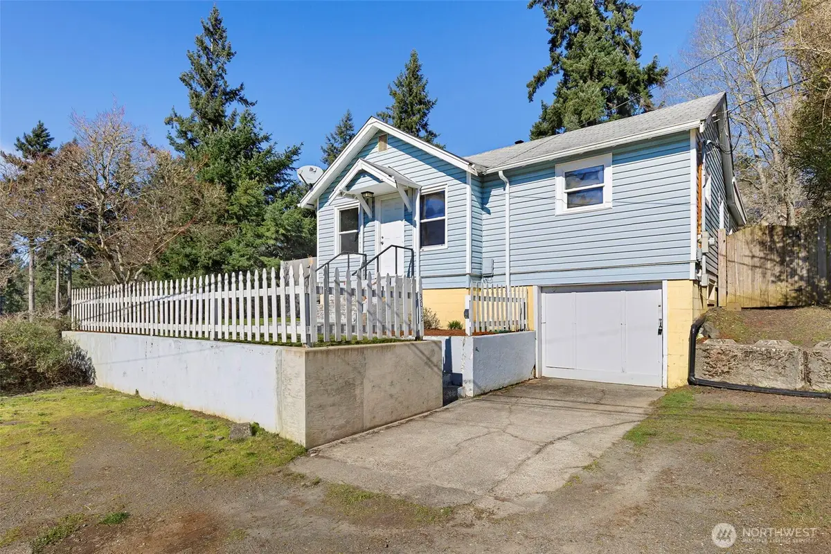 3012 17th Street, Bremerton, WA 98312 - #1