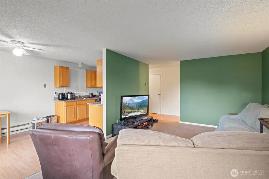 13215 35th Avenue Ne, Seattle, WA 98125 - #3