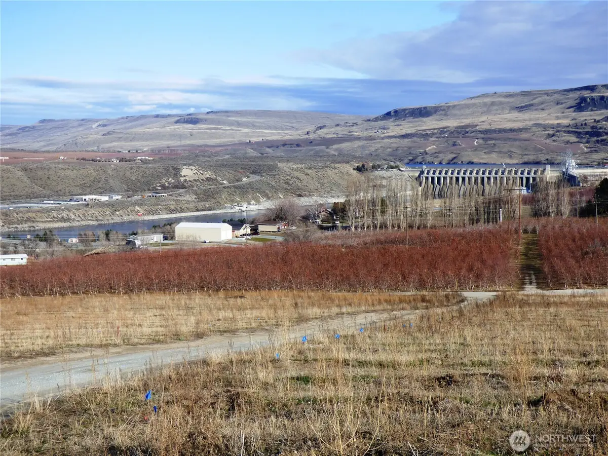 2311 Highland Dr, Bridgeport, WA 98813 - #1