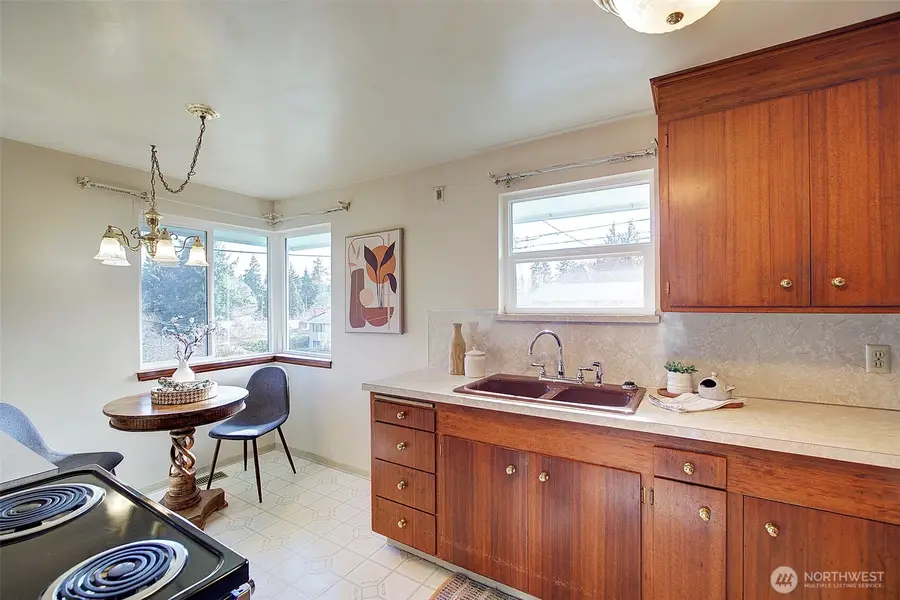 3110 SW 105th Street, Seattle, WA 98146 - #3