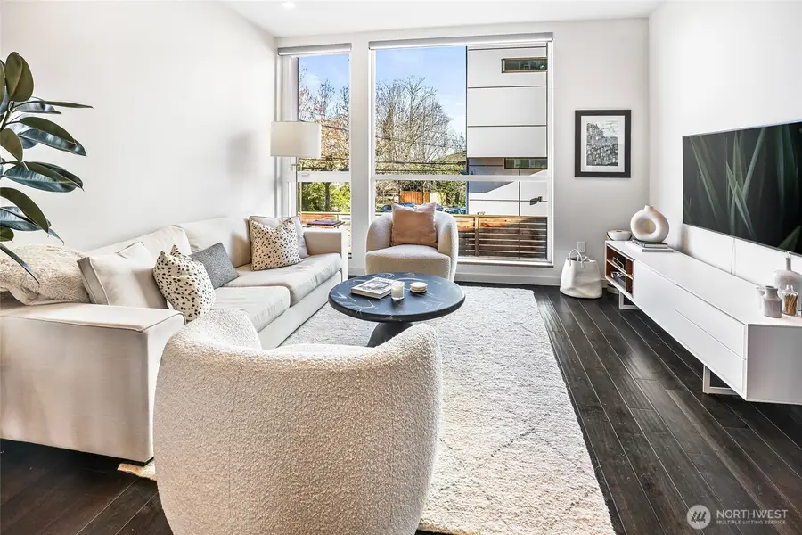 3220 Franklin Avenue E, Seattle, WA 98102 - #2