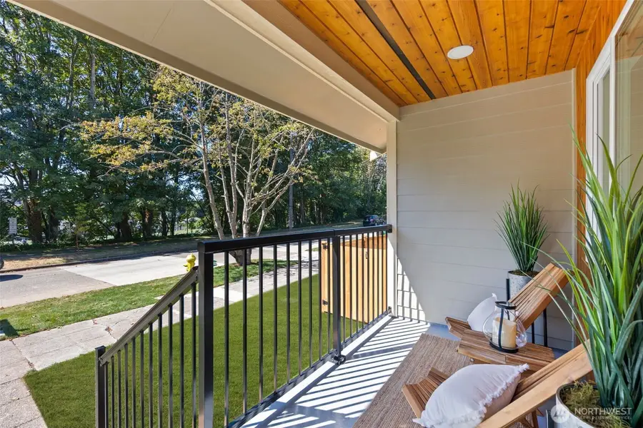 8226 Meridian Avenue N, Seattle, WA 98103 - #3