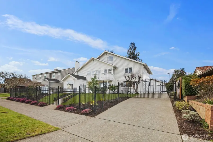 2647 39th Avenue W, Seattle, WA 98199 - #2