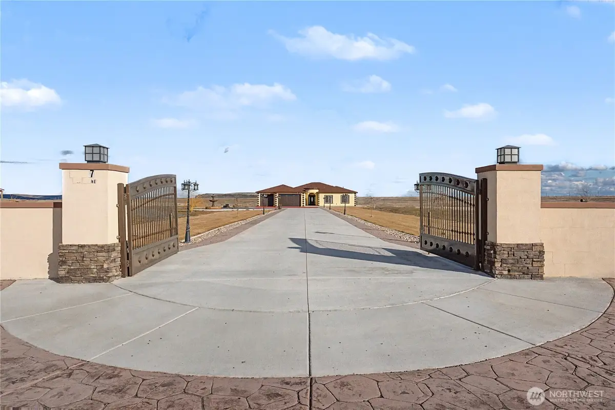 21347 Road D.5 Road, Soap Lake, WA 98851 - #1