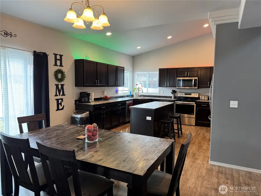 1450 Denny Place, Rock Island, WA 98850 - #3