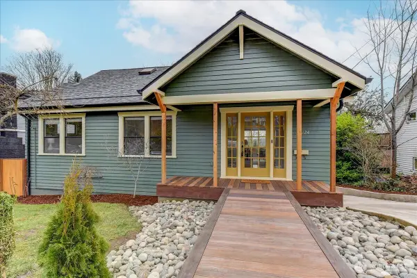 3224 25th Avenue S, Seattle, WA 98144