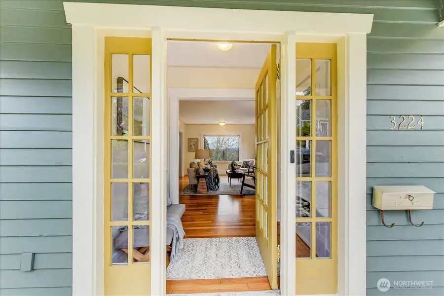 3224 25th Avenue S, Seattle, WA 98144 - #3