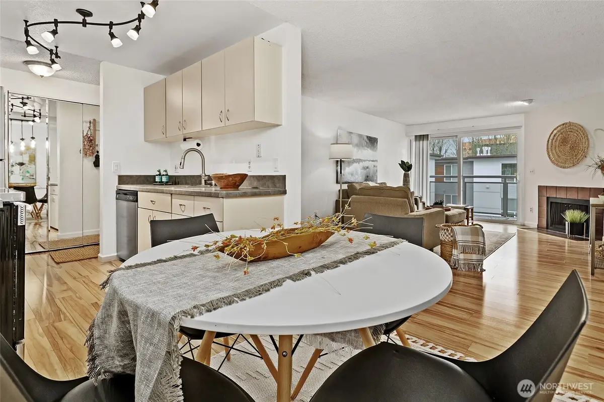 10501 8th Avenue Ne #406, Seattle, WA 98125 - #1