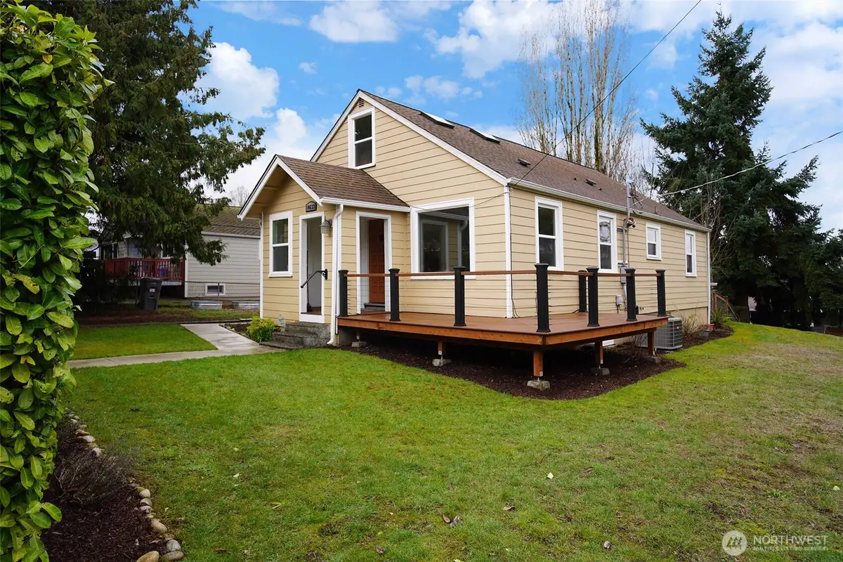 10633 21st Avenue Sw, Seattle, WA 98146 - #1