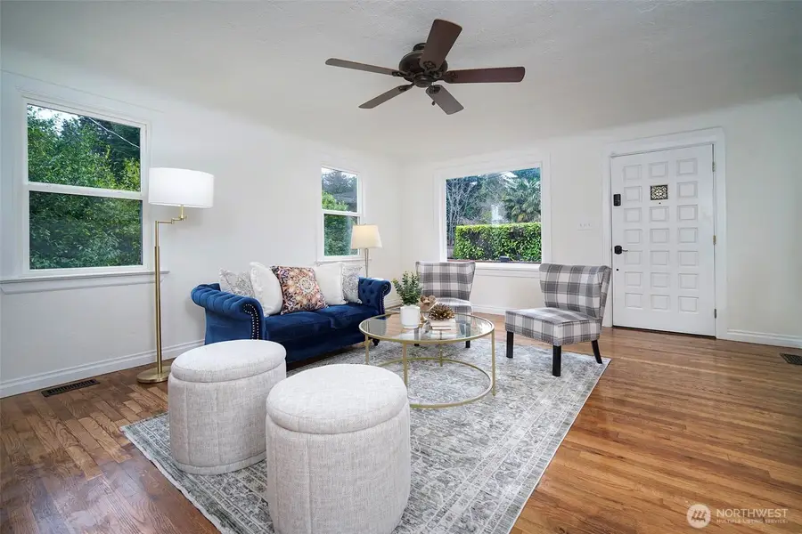 10633 21st Avenue Sw, Seattle, WA 98146 - #3