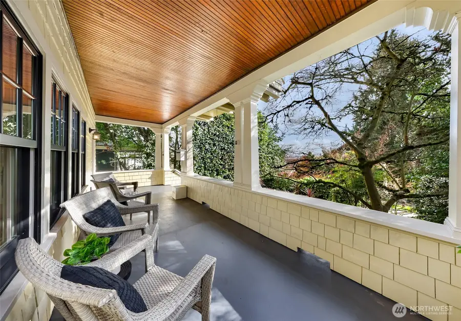 2333 Federal Avenue E, Seattle, WA 98102 - #2