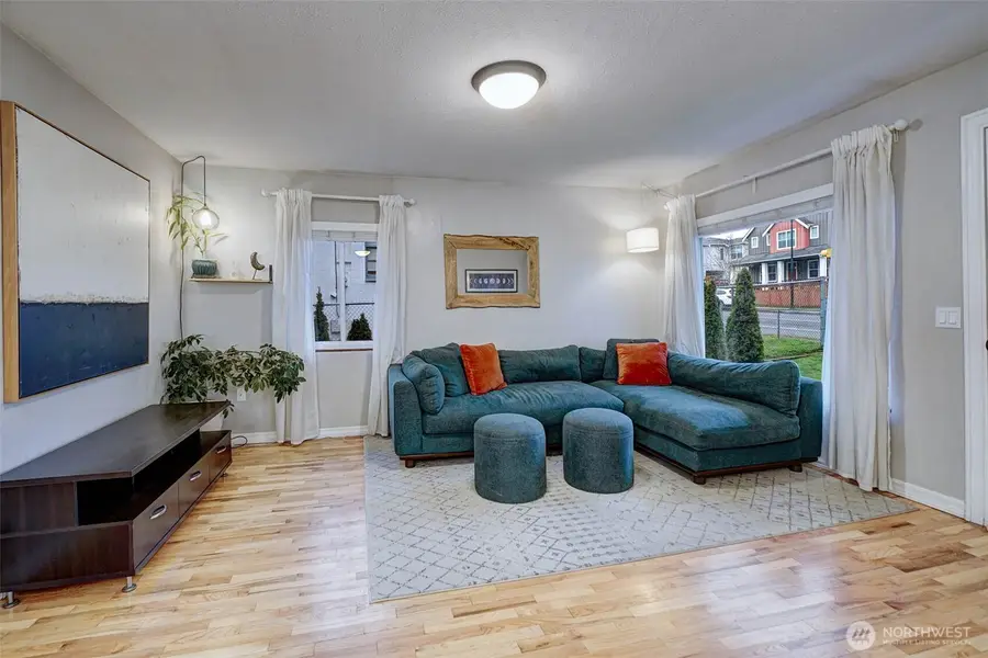 10026 4th Avenue Sw, Seattle, WA 98146 - #3