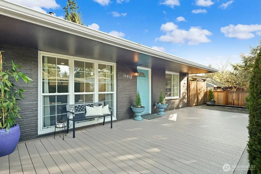 15812 30 Avenue Ne, Shoreline, WA 98155 - #2