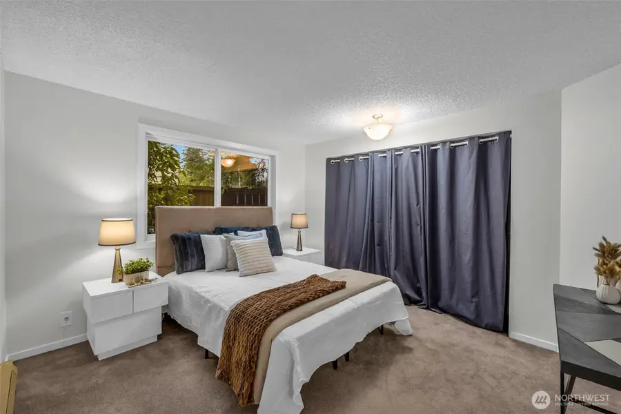 11401 Roosevelt Way Ne #1, Seattle, WA 98125 - #3