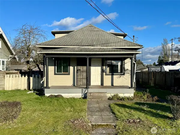 6443 S Warner Street, Tacoma, WA 98409