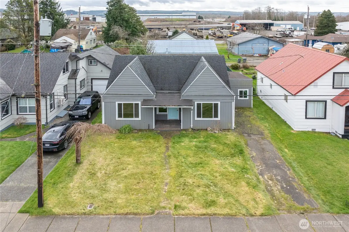 2826 Pacific Avenue, Hoquiam, WA 98550 - #1