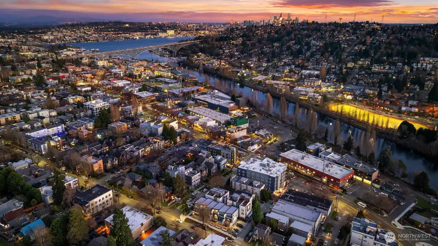 105 NW 39th Street #D, Seattle, WA 98107 - #2