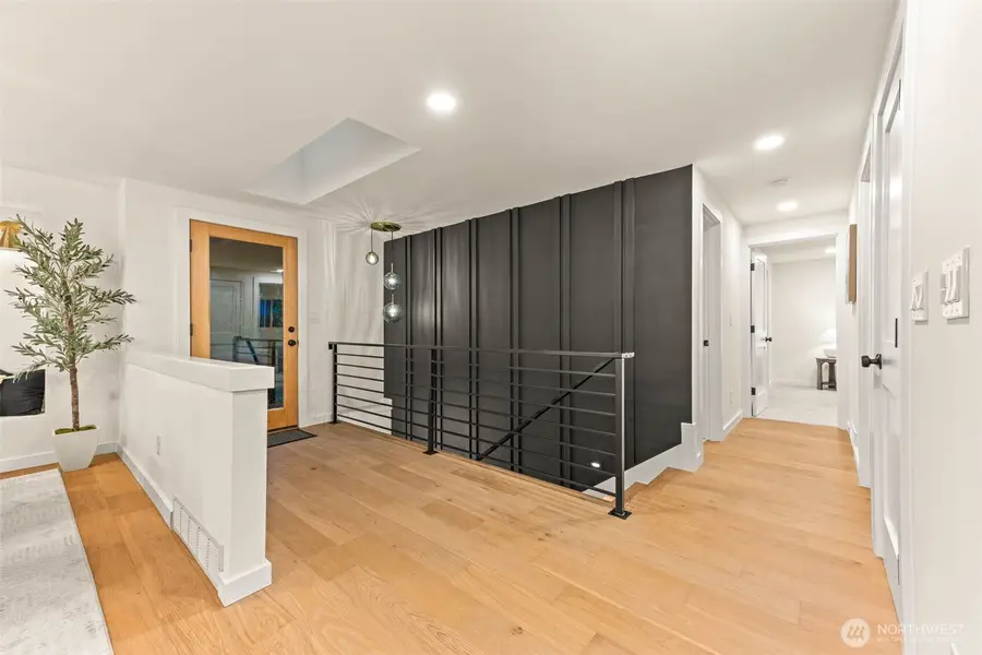 2404 127th Avenue Se, Bellevue, WA 98005 - #2