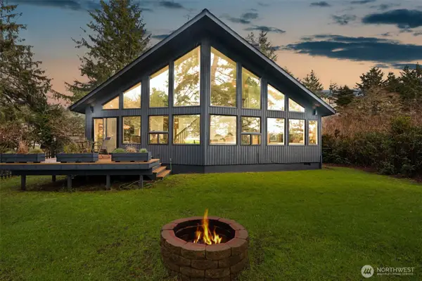 147 Octopus Avenue Ne, Ocean Shores, WA 98569