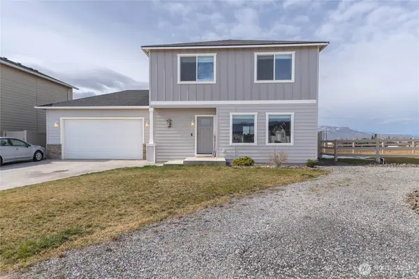 2247 S Mystical Loop, East Wenatchee, WA 98802
