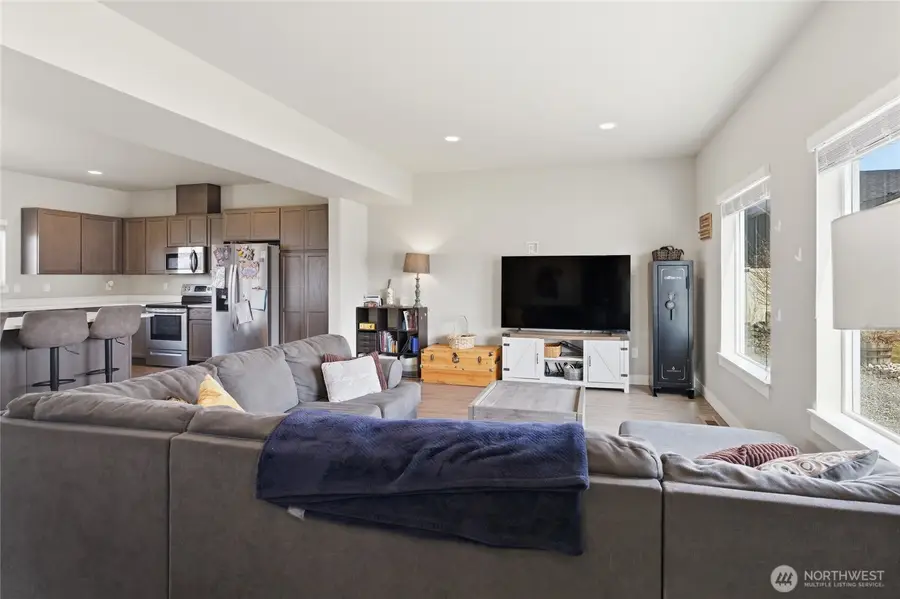 2247 S Mystical Loop, East Wenatchee, WA 98802 - #2