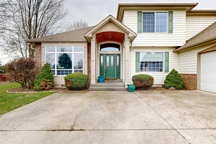 956 SE Garrison Drive, College Place, WA 99324 - #2