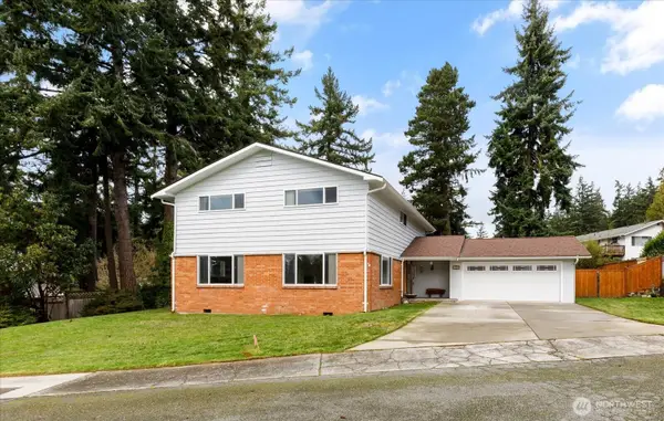 1552 NE Narrows Avenue, Oak Harbor, WA 98277