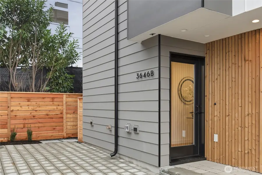 3646 Greenwood Avenue N #B, Seattle, WA 98103 - #2